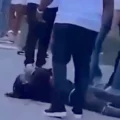 Rapper Keizer bewusteloos geslagen door grote groep mannen in Almere (VIDEO)